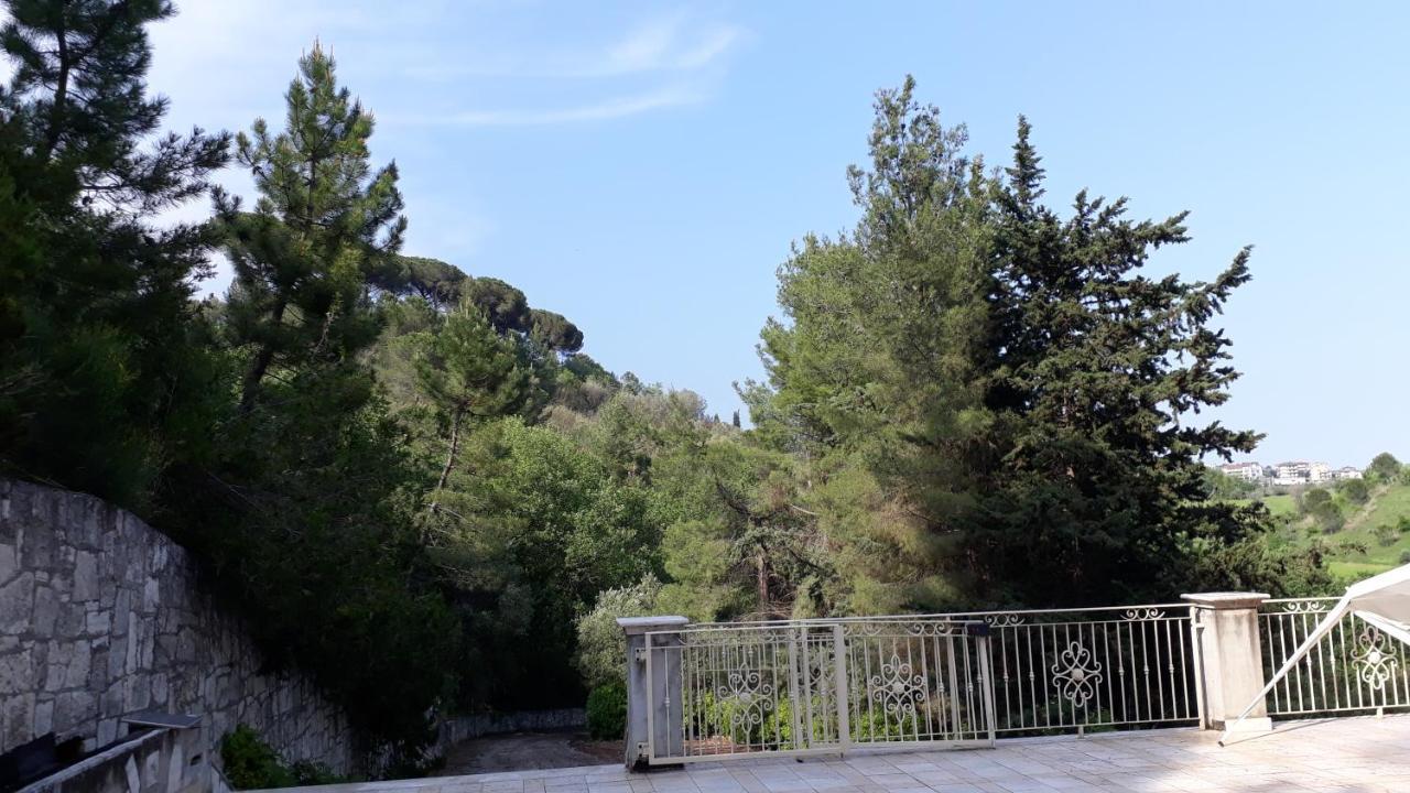 Parco Dei Gelsomini Bed & Breakfast Ascoli Piceno Ngoại thất bức ảnh